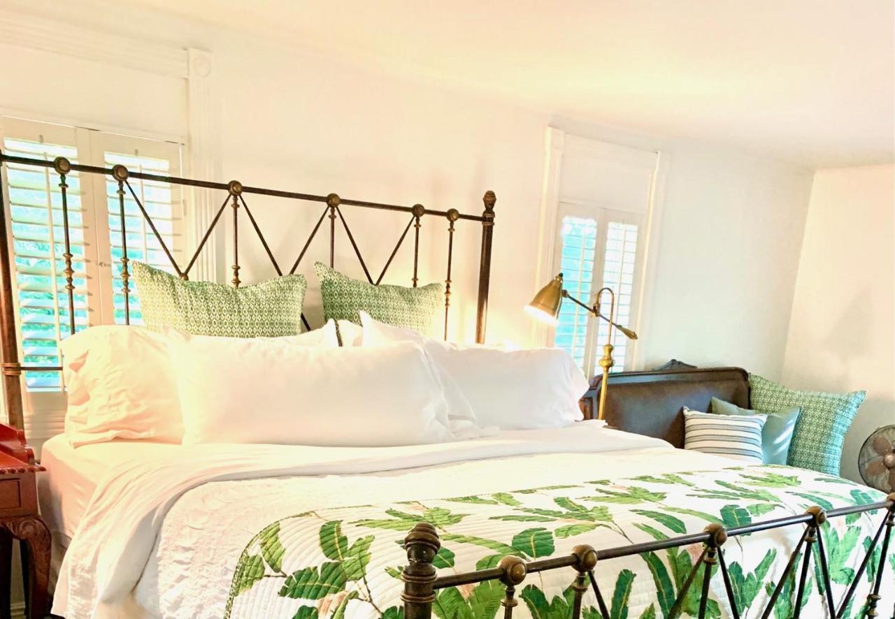 Plantation House Bed & Breakfast Port Hope Eksteriør billede