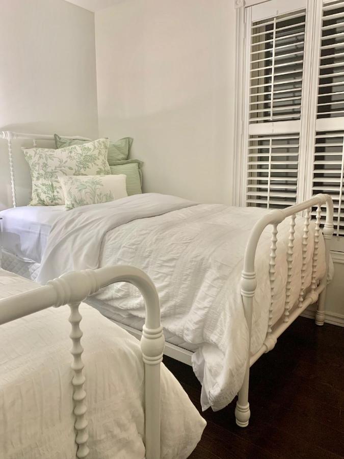 Plantation House Bed & Breakfast Port Hope Eksteriør billede